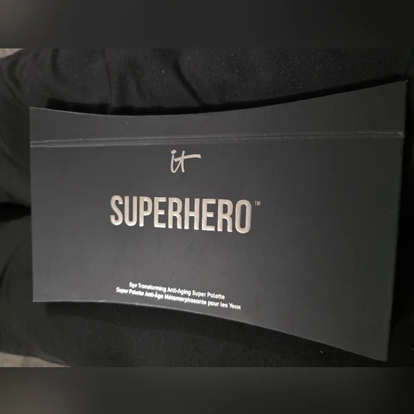 IT Cosmetics Superhero Eye Palette - Picture 1 of 4